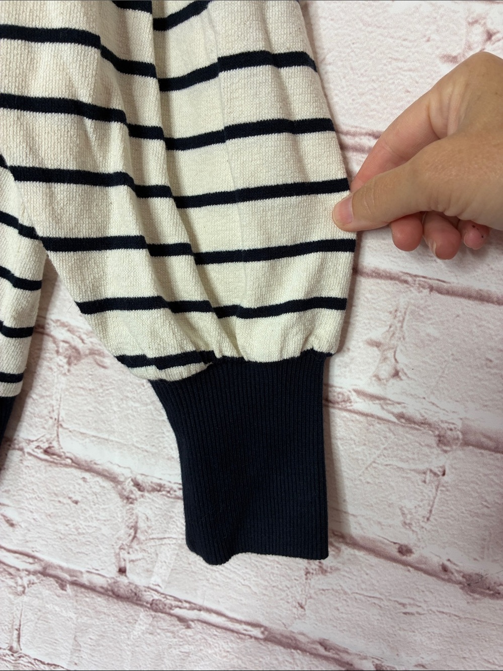 Kids on the Moon Puffed Striped Sweatshirt Navy/Cream EUC Size 12 - Picture 4 of 8